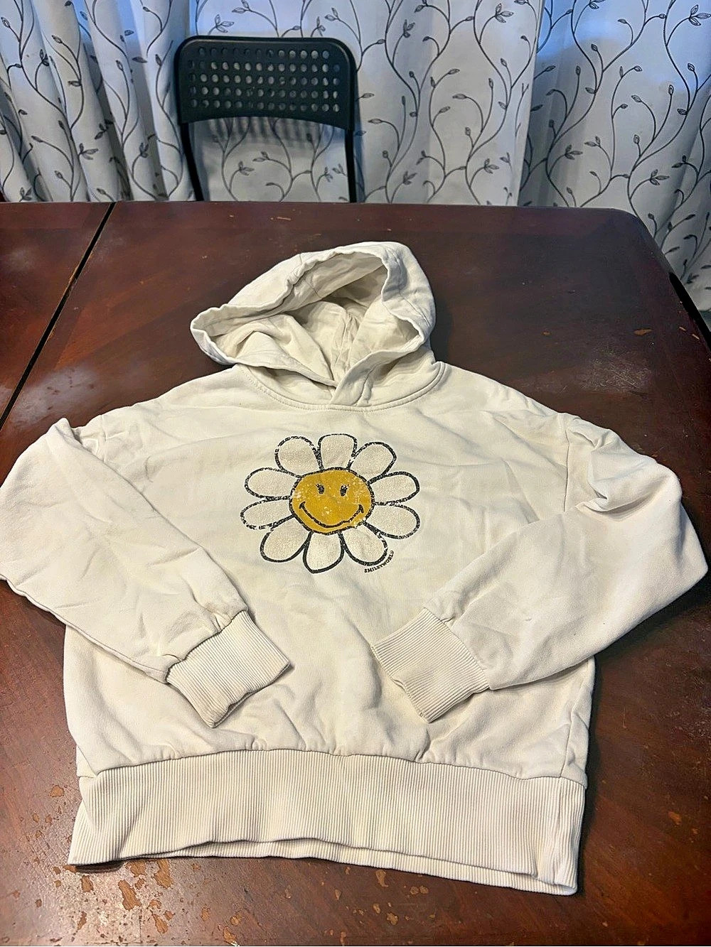 H&M SmileyWorld Girls 8-10Y Cream Graphic Hoodie